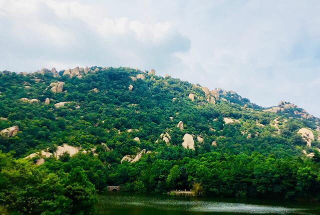 以幻灯方式浏览 河南:青少年免费游嵖岈山